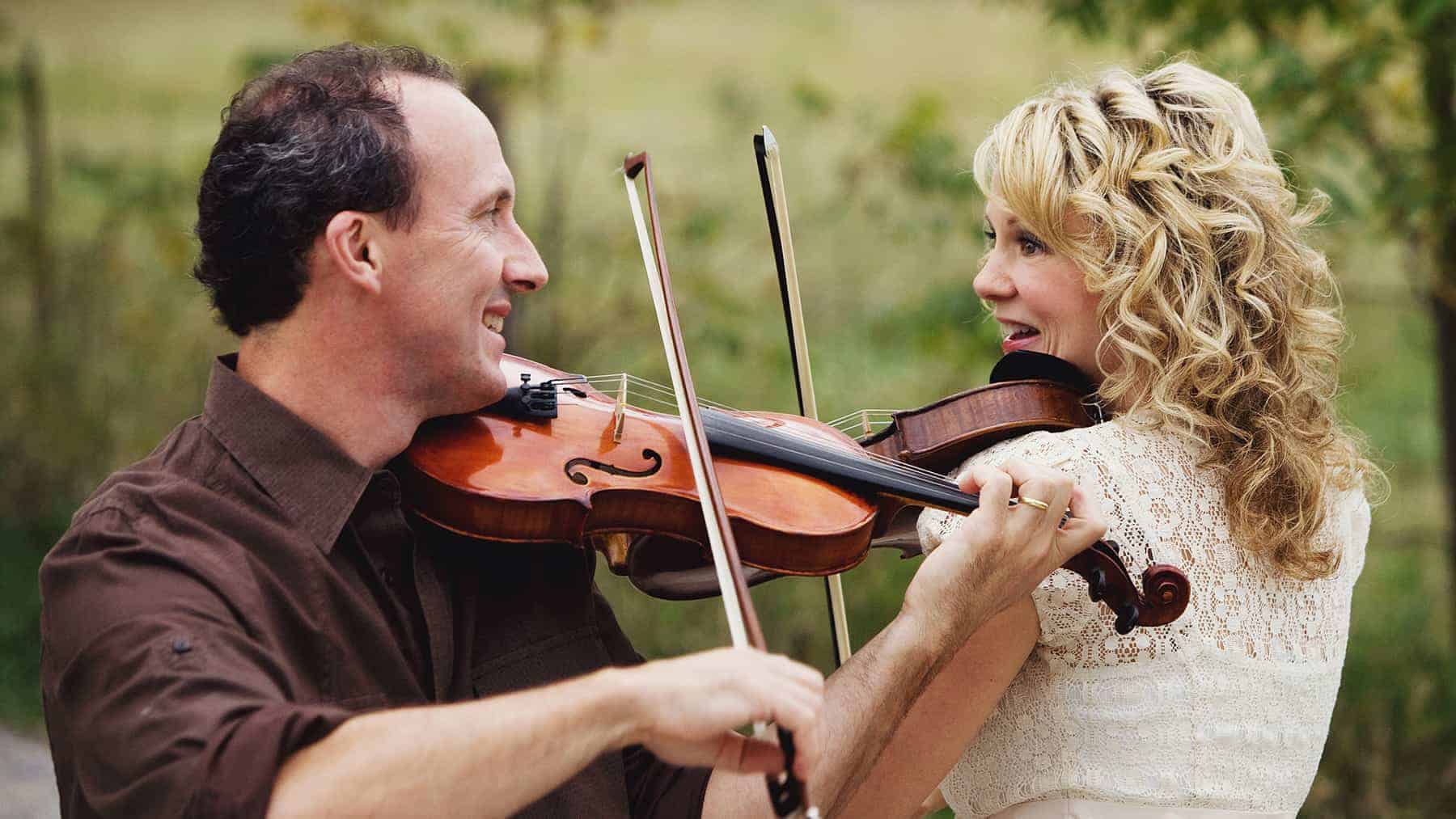 Cape Breton fiddlers Natalie MacMaster and Donnell Leahy present a Celtic Family Christmas.