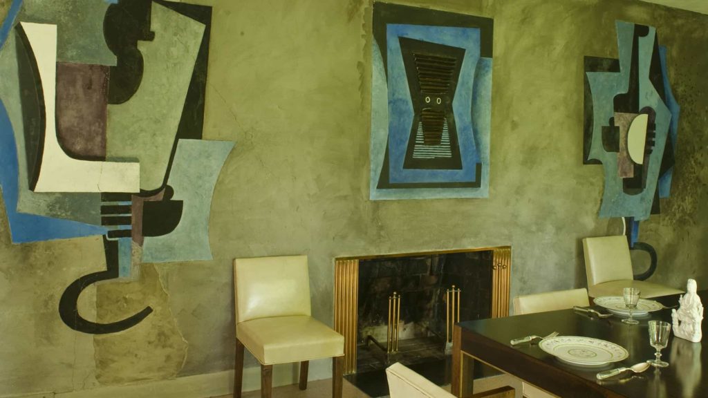New York artists George L.K. Morris and Suzy Frelinghuysen decorated their Lenox house with their own work.