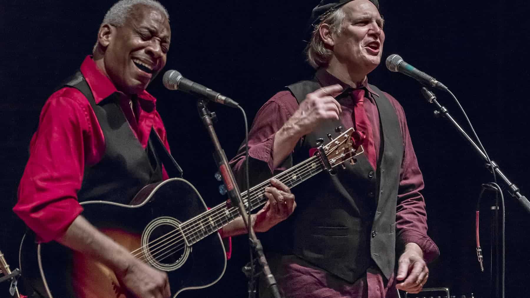 Awardwinning musicians Reggie Harris and Greg Greenway perform in concert together. Press photo courtesy of the artists and Mahaiwe Performing Arts center