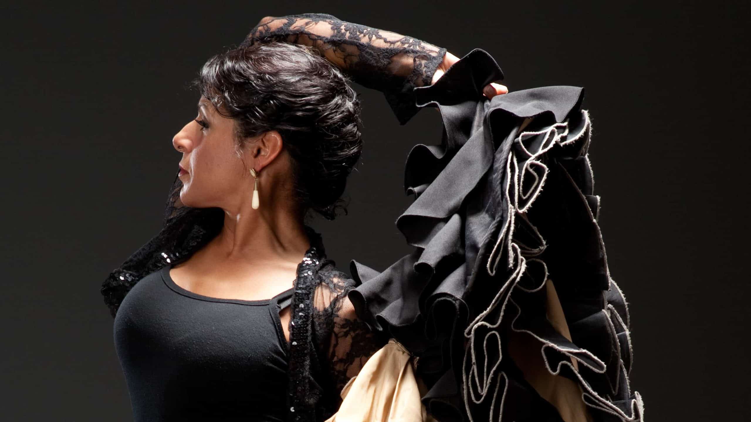 Acclaimed flamenco artist Nélida Tirado performs.