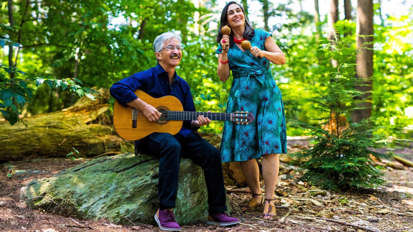 Rosi and Brian Amador perform as the Latin music duo Sol y Canto.