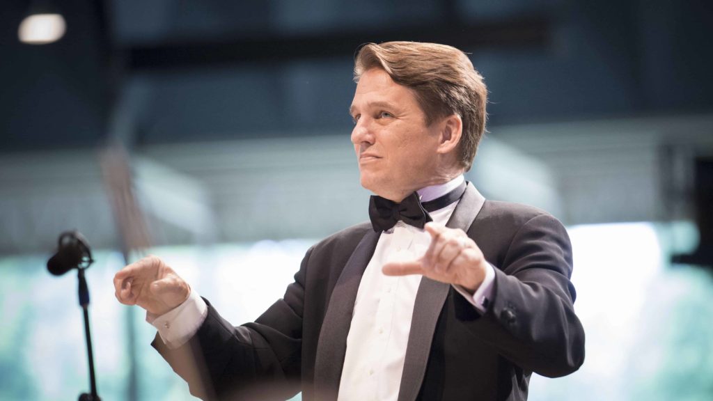 Keith Lockhart conducts the Boston Pops at Tanglewood. Press photo courtesy of the Boston Symphony Orchestra