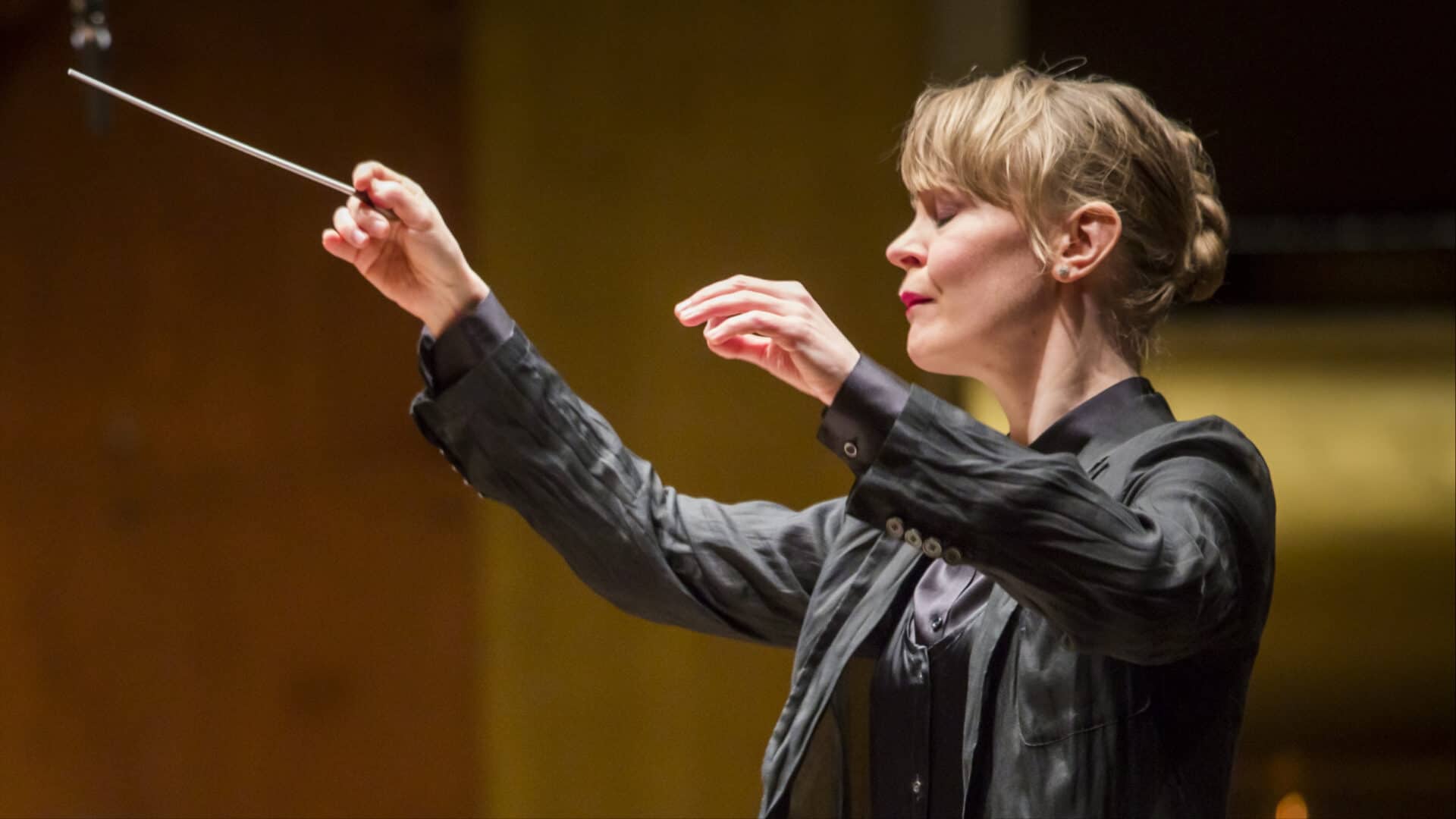 Susanna Mälkki making her debut conducting the New York Philharmonic.
