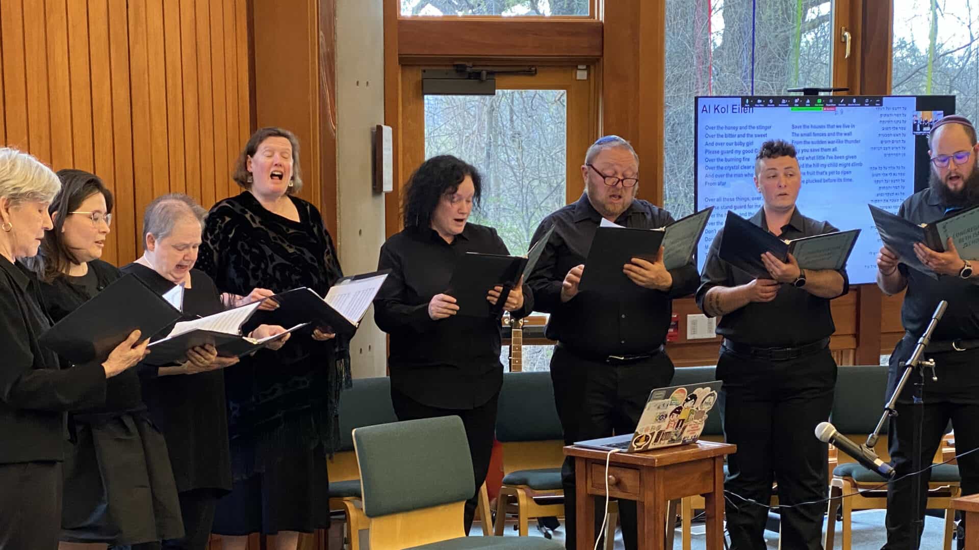 The Congrebation Beth Israel choir sings to honor Yom HaShoah. Press photo courtesy of Len Radin